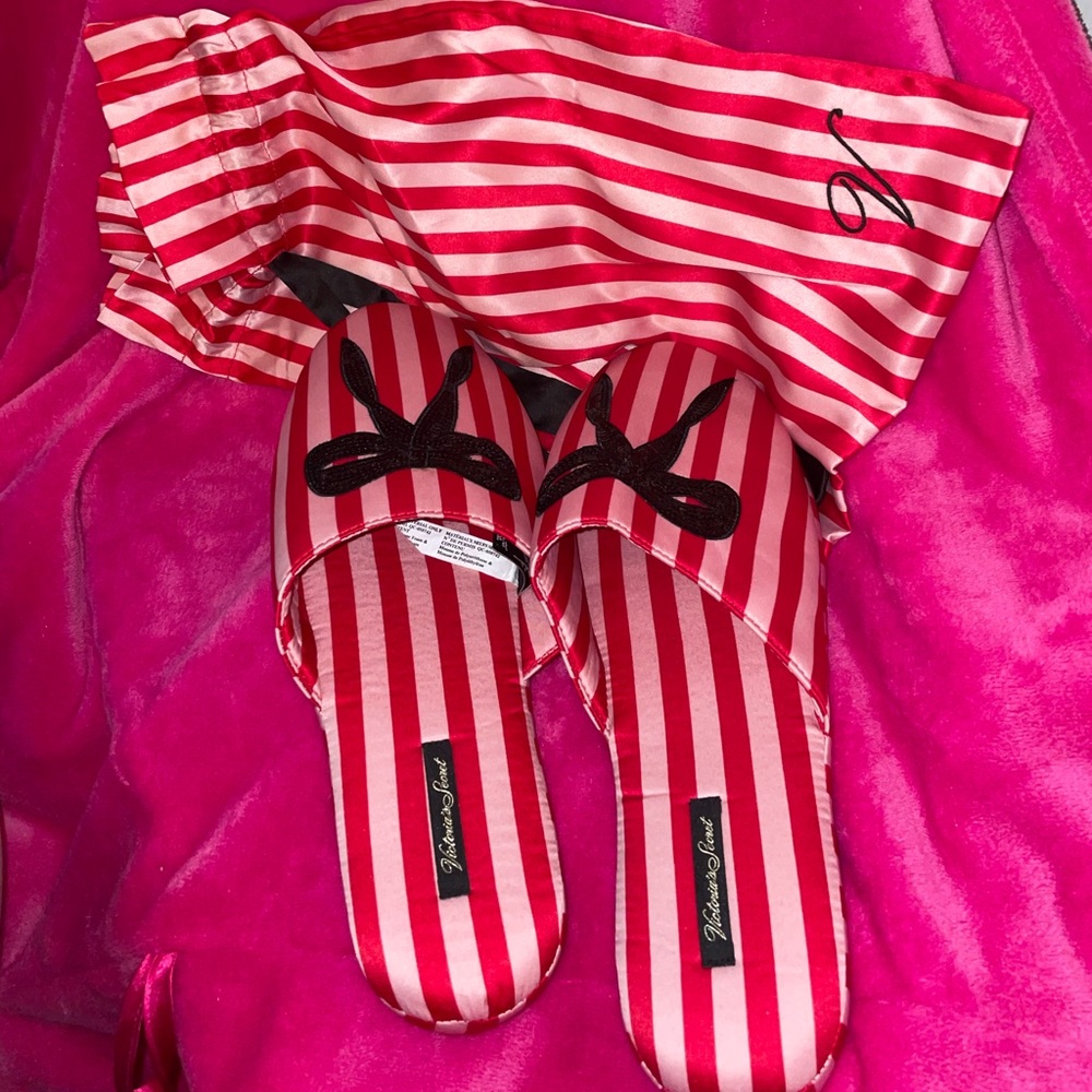 VS slippers